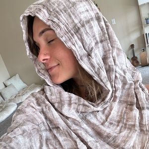 Light Cotton Wrap Scarf